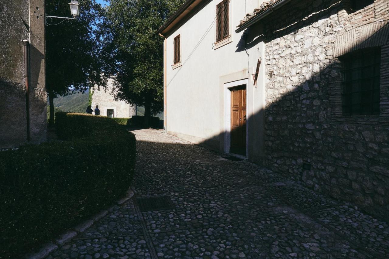 Albergo Diffuso Crispolti Labro Экстерьер фото