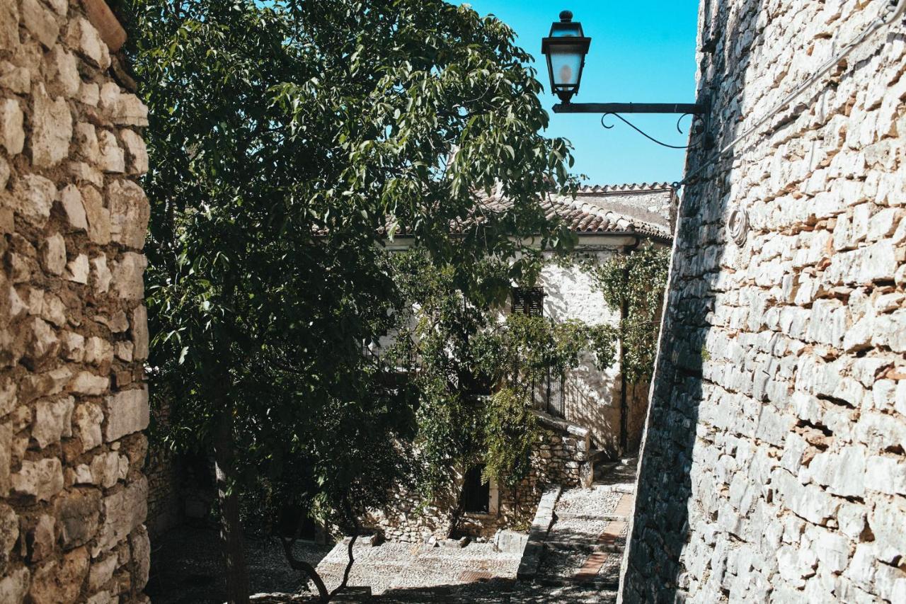 Albergo Diffuso Crispolti Labro Экстерьер фото