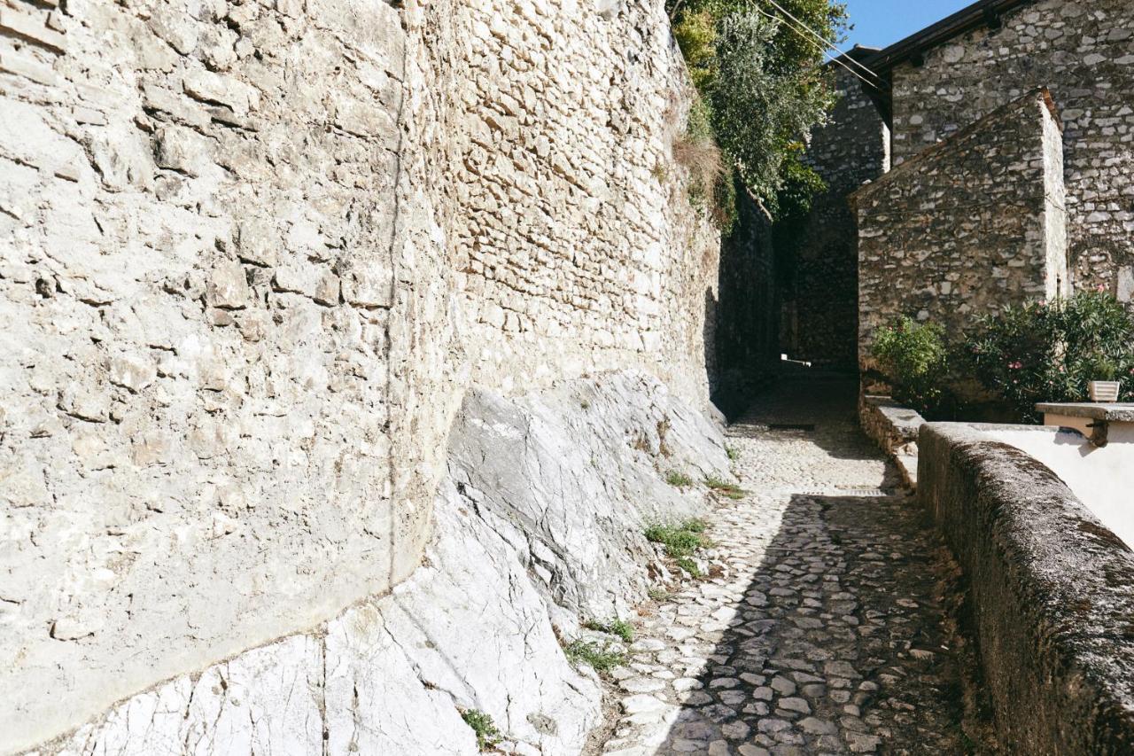 Albergo Diffuso Crispolti Labro Экстерьер фото
