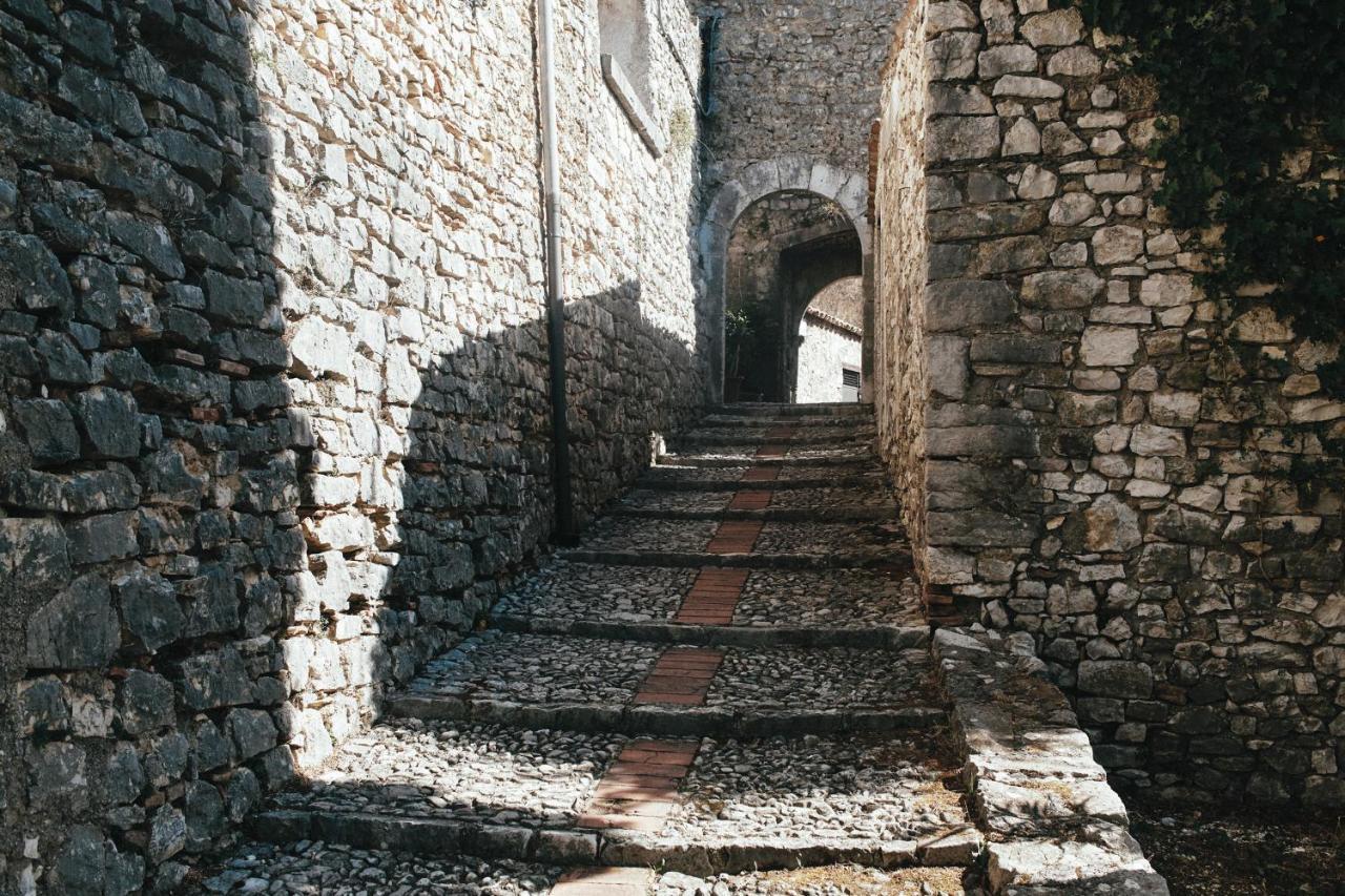 Albergo Diffuso Crispolti Labro Экстерьер фото