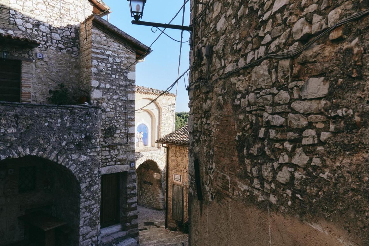 Albergo Diffuso Crispolti Labro Экстерьер фото