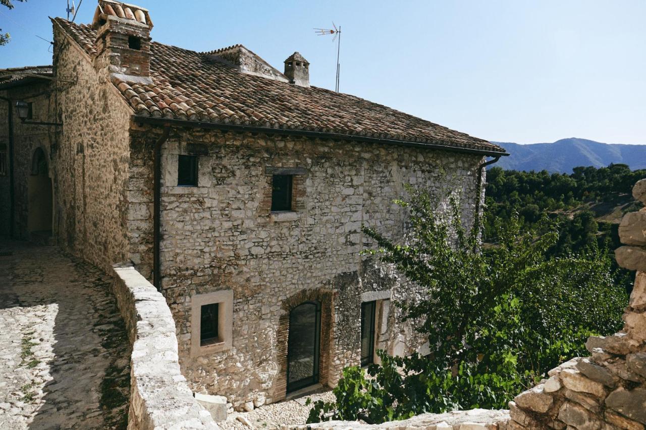 Albergo Diffuso Crispolti Labro Экстерьер фото