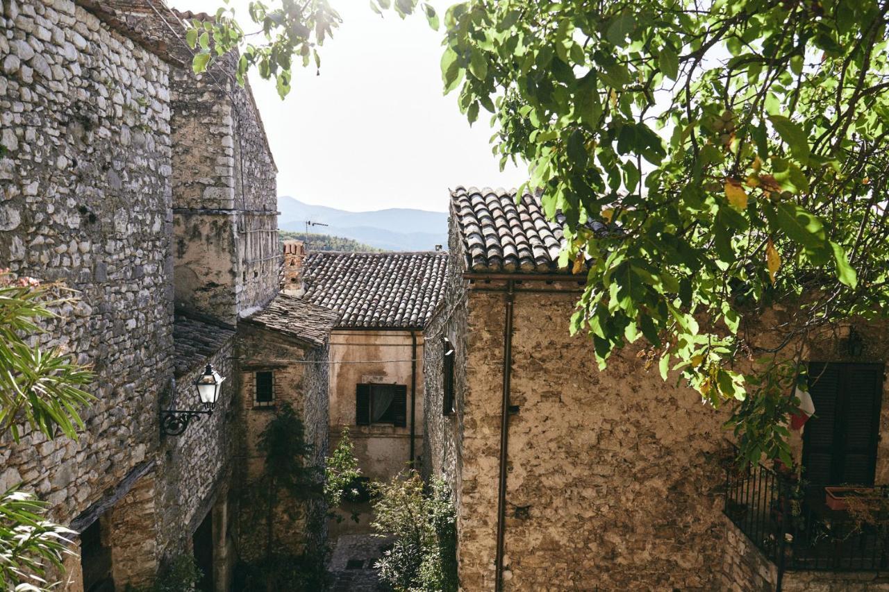 Albergo Diffuso Crispolti Labro Экстерьер фото